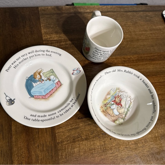 Wedgwood Peter Rabbit Tea Set - Cream and Blue - Picture 9 of 11